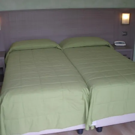 Florida ホテル 2*